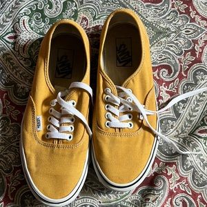 Vans tennis shoes
